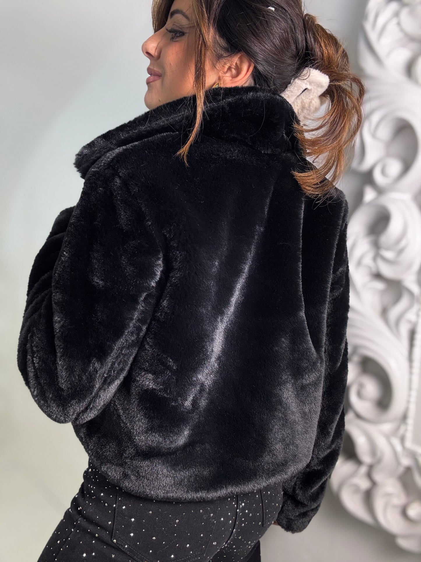 FUR CROP BLACK
