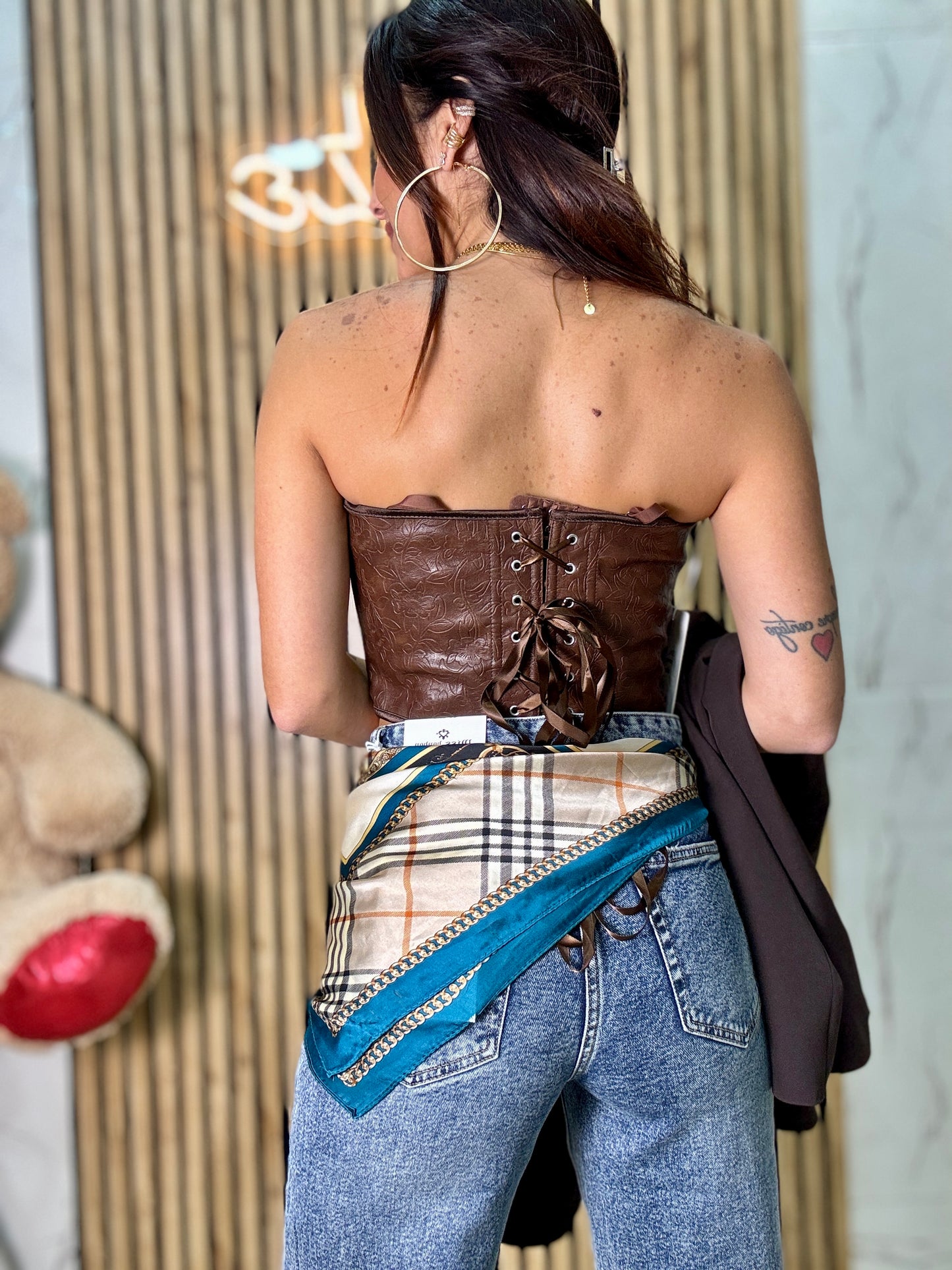 BROWN TOP