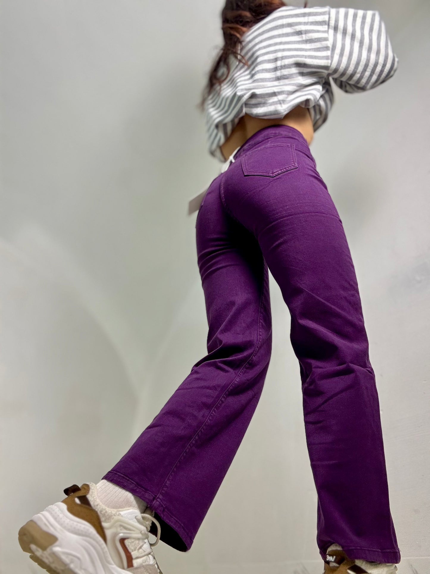WIDE VIOLET