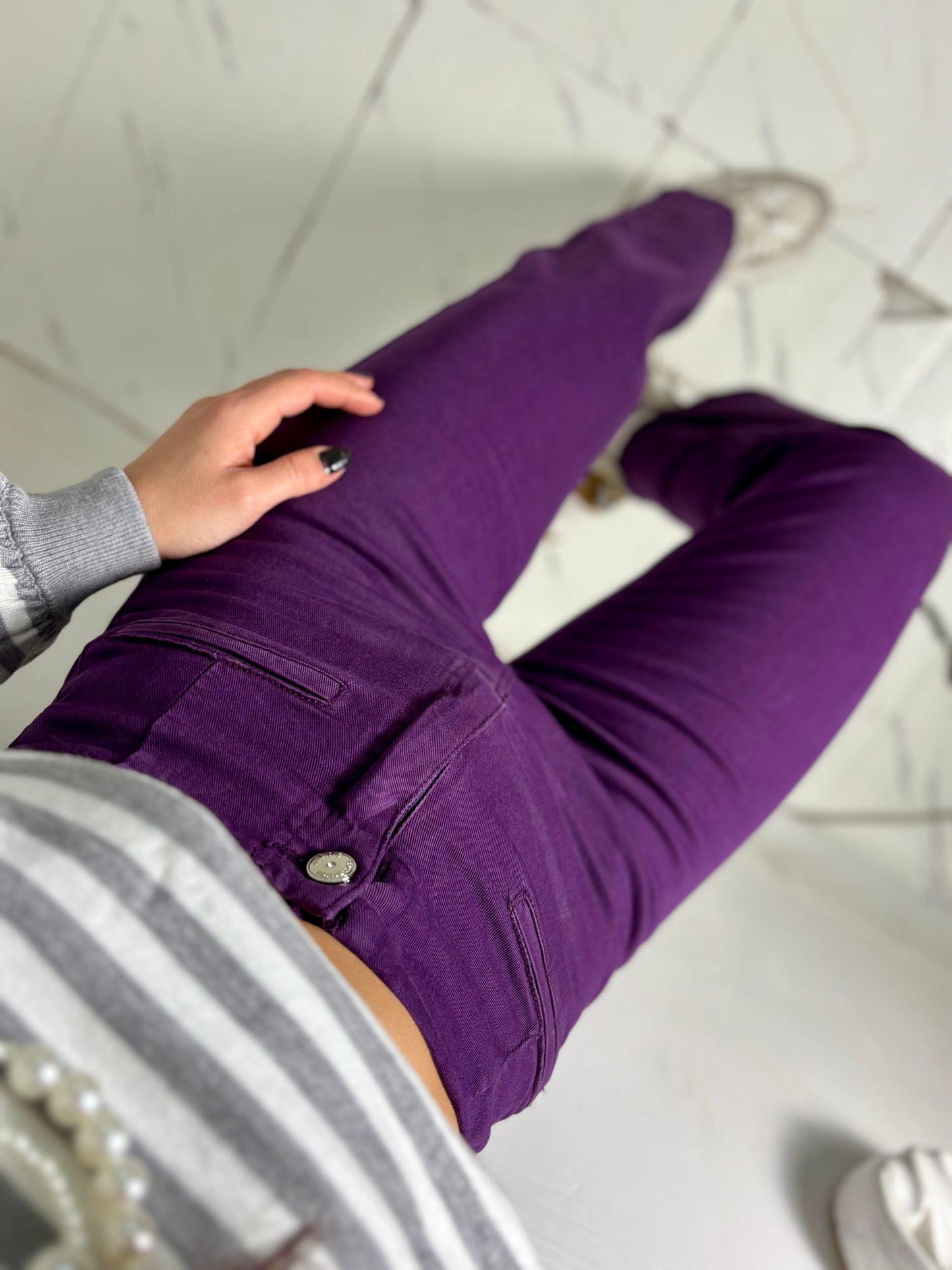 WIDE VIOLET