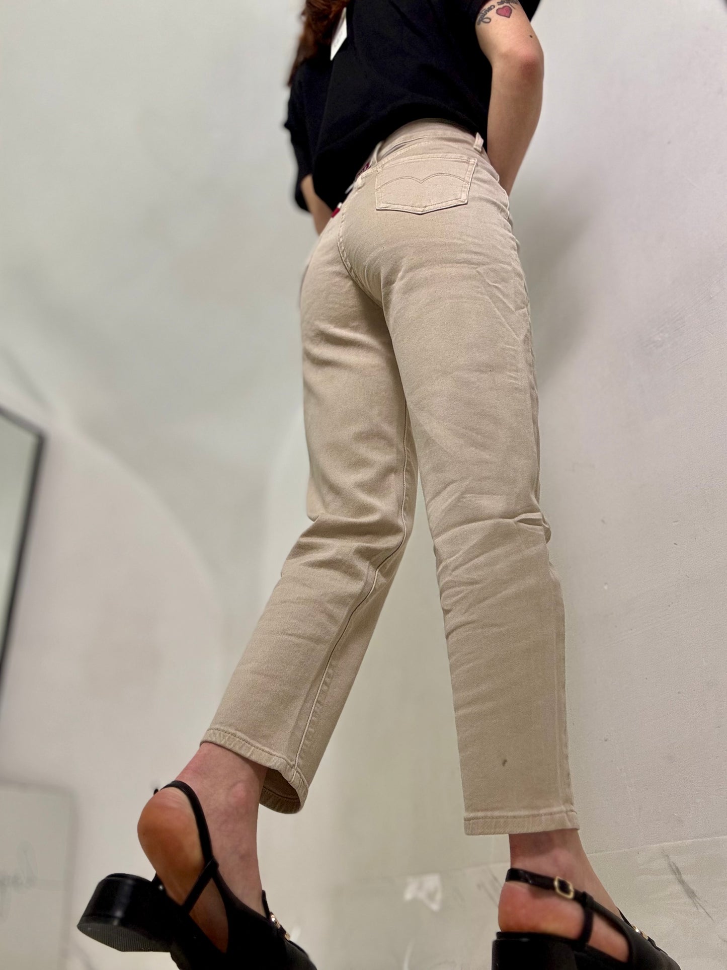 Mod Levis Beige